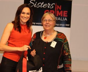 Nicole da Silva & raffle winner Liz Flann 2